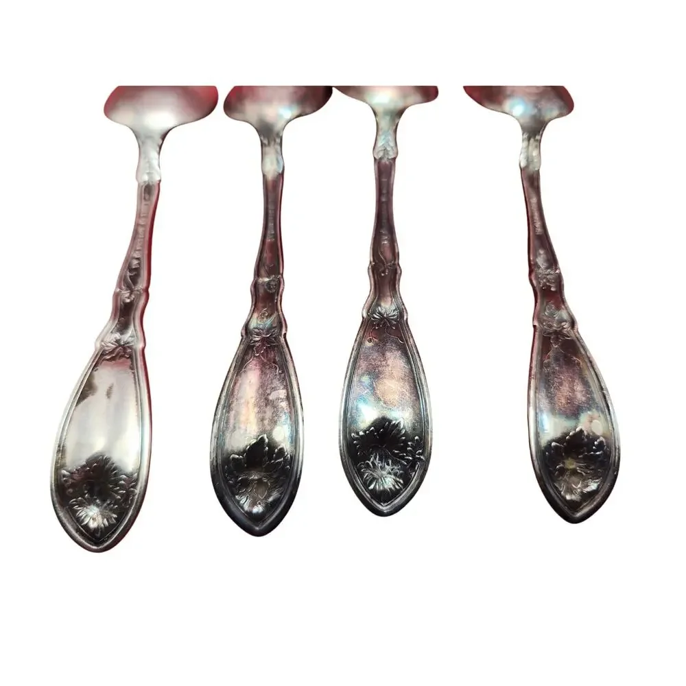 4 Oneida La Vigne Silverplate 1908 Five O’Clock Teaspoon Vintage Grape 5 1/8”